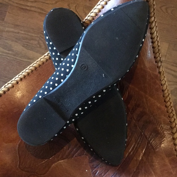 Gap black with white polka dots-  flats size 8 - Picture 5 of 5